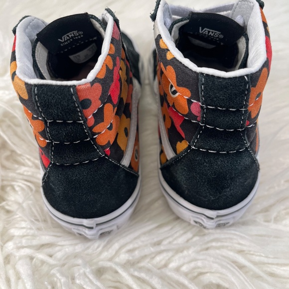 VANS "SK8 Hi tops in Retro Flower" - Picture 5 of 10